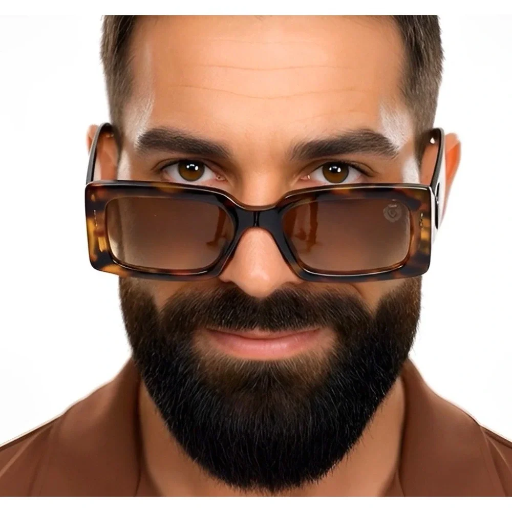 Men Sunglasses Tortoise Frame Gradient Lens Gold Accents‎ Fashion Style Trendy